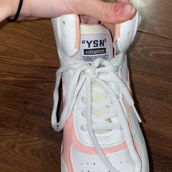 WOMENS SPORT SHOES - Picture 4 of 5